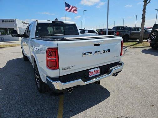 Ivory White Tri-Coat Pearlcoat 2026 RAM 1500 Limited