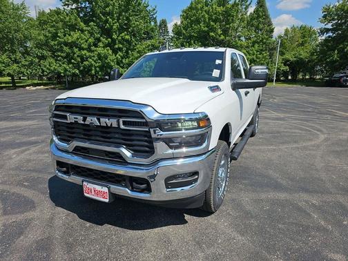 Bright White Clearcoat 2026 RAM 2500 Tradesman Crew Cab 4x4 6'4' Box