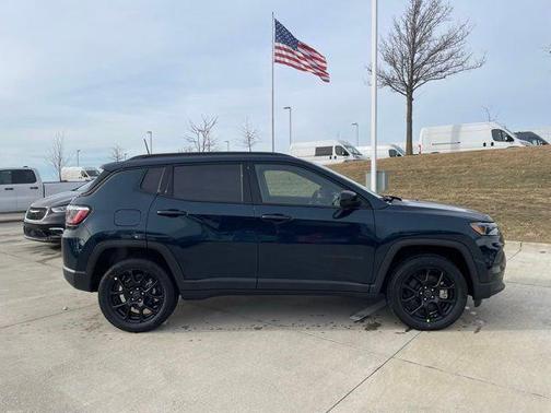 Fathom Blue Pearl Coat 2026 Jeep Compass Latitude
