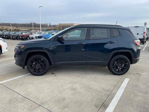Fathom Blue Pearl Coat 2026 Jeep Compass Latitude