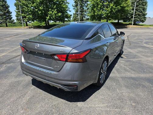 Gun Metallic 2023 Nissan Altima 2.5 SL
