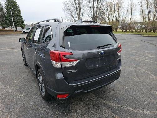 Magnetite Gray Metallic 2023 Subaru Forester Limited