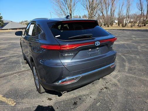 Coastal Gray 2024 Toyota Venza LE