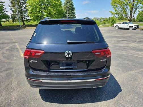 Blue 2021 Volkswagen Tiguan 2.0T SE 4MOTION