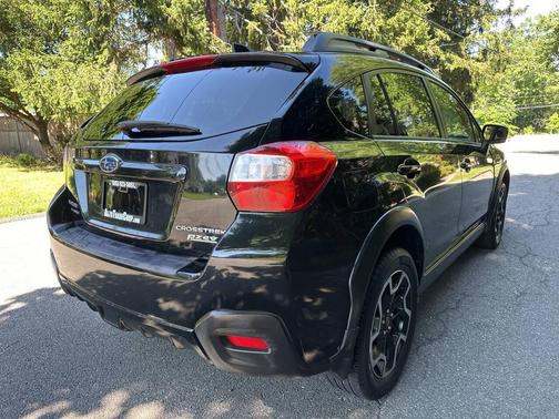 Crystal Black Silica 2016 Subaru Crosstrek 2.0i Premium