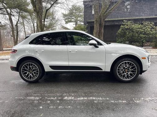 2016 Porsche Macan S