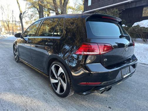 2018 Volkswagen Golf R 2.0T DSG