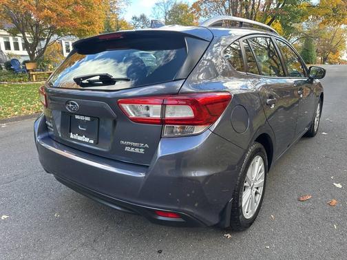 2017 Subaru Impreza 2.0i Premium