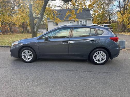 2017 Subaru Impreza 2.0i Premium