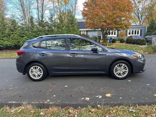 2017 Subaru Impreza 2.0i Premium