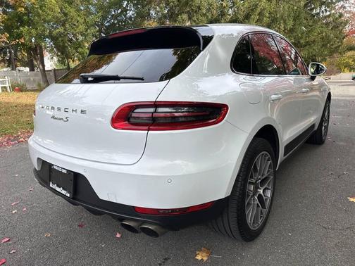 2016 Porsche Macan S