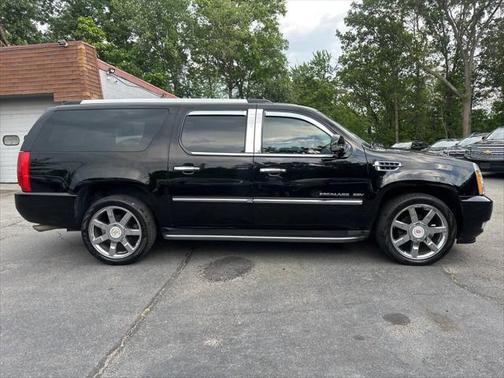 2011 Cadillac Escalade ESV Base