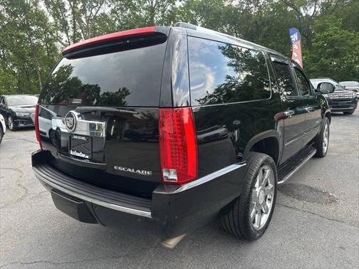 2011 Cadillac Escalade ESV Base