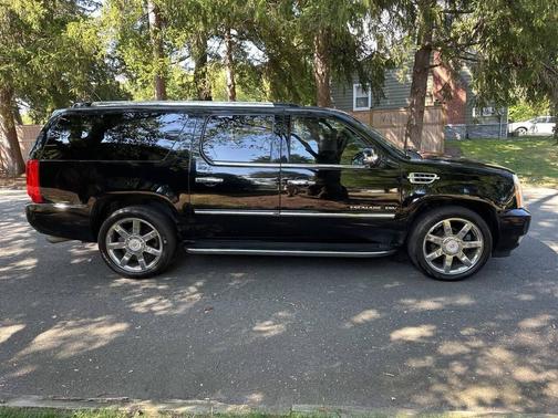 2011 Cadillac Escalade ESV Base