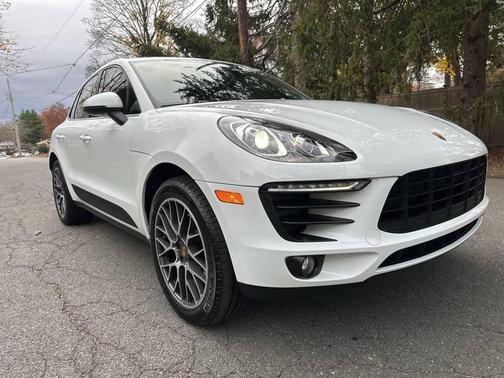 2018 Porsche Macan Base AWD 4dr SUV