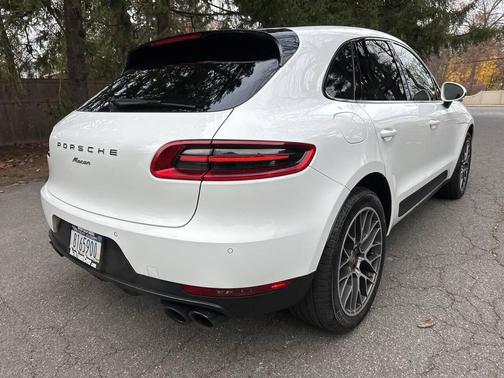 2018 Porsche Macan Base AWD 4dr SUV