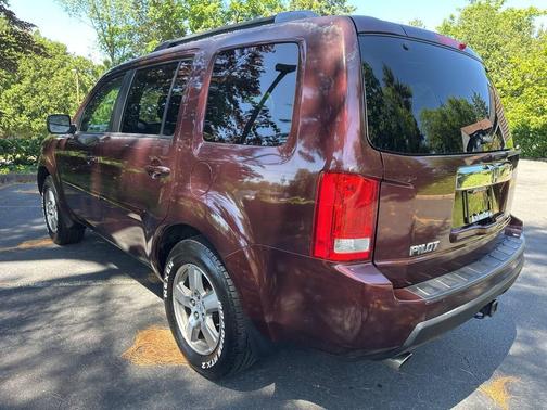 Burgundy 2009 Honda Pilot EX