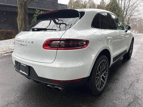 2016 Porsche Macan S