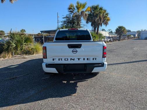 Glacier White 2026 Nissan Frontier SV