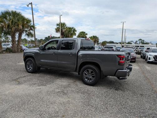 2025 Nissan Frontier SV
