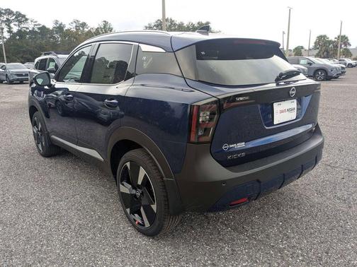 Deep Blue Pearl 2026 Nissan Kicks SR