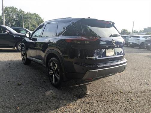 2025 Nissan Rogue SL