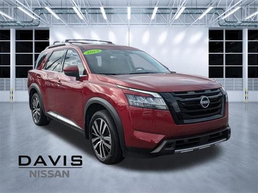 2023 Nissan Pathfinder Platinum 4WD