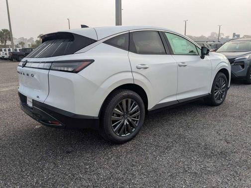 White Pearl 2026 Nissan Murano SL