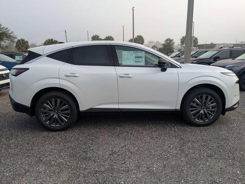White Pearl 2026 Nissan Murano SL