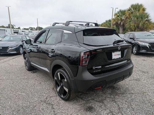 Super Black 2026 Nissan Kicks SR