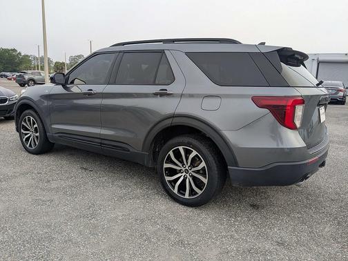 Carbonized Gray Metallic 2022 Ford Explorer ST-Line