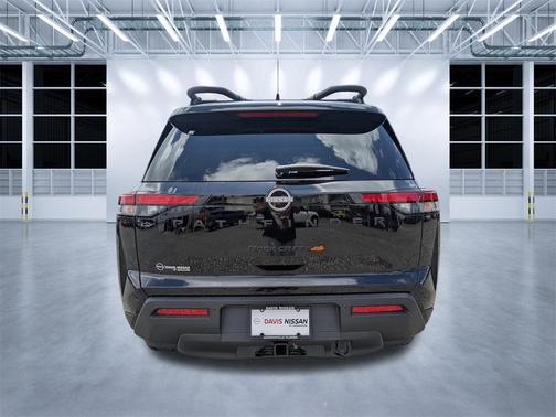 2025 Nissan Pathfinder Rock Creek 4WD