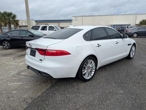 2017 Jaguar XF 35t Premium
