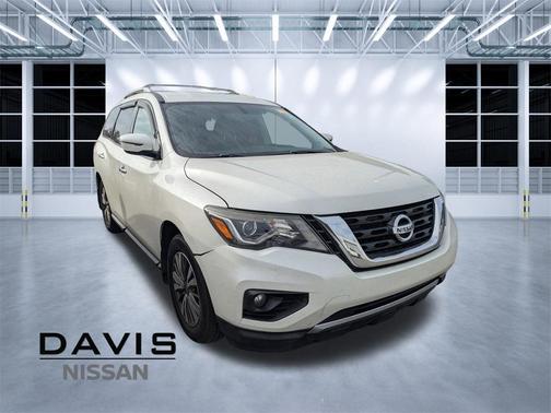 2019 Nissan Pathfinder SV