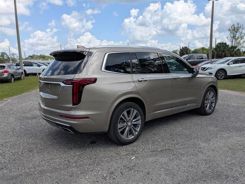 2022 Cadillac XT6 Premium Luxury FWD