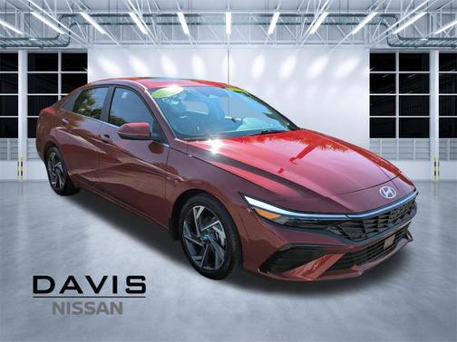 2025 Hyundai ELANTRA Limited