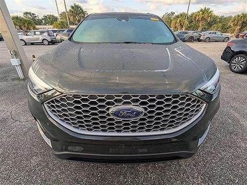 Forged Green Metallic 2024 Ford Edge SE