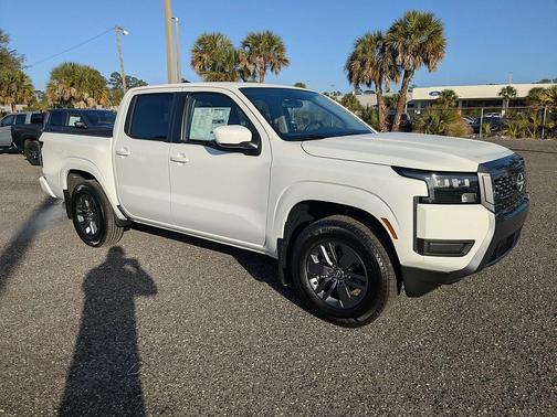 Glacier White 2026 Nissan Frontier SV