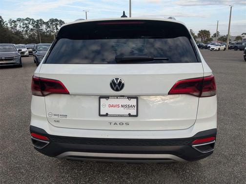 2024 Volkswagen Taos 1.5T SE