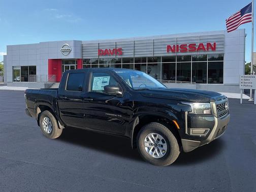 Super Black 2027 Nissan Frontier S