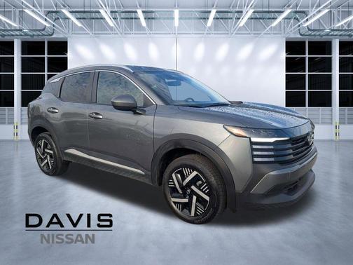 Gun Metallic 2025 Nissan Kicks SV