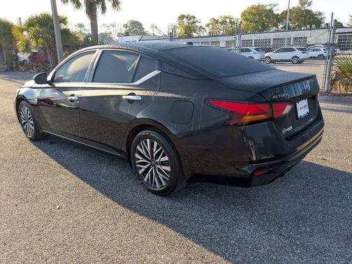 Super Black 2025 Nissan Altima 2.5 SV