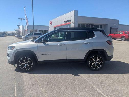 Silver Zynith Metallic Clearcoat 2025 Jeep Compass Limited