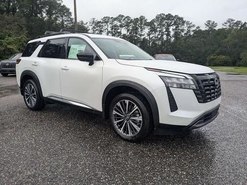 Everest White Pearl Tricoat 2026 Nissan Pathfinder Platinum