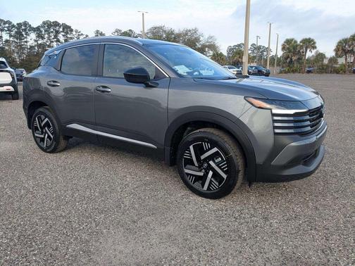 Gun Metallic 2026 Nissan Kicks SV