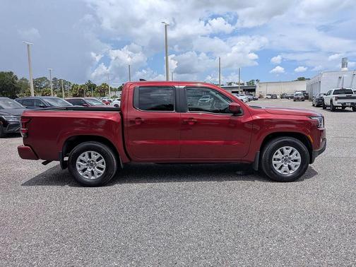Cardinal Red Metallic Tricoat 2024 Nissan Frontier SV