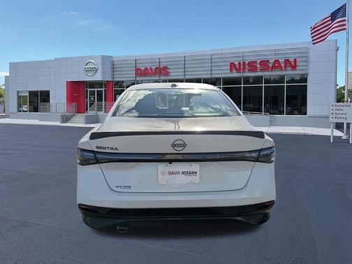 Aspen White Tricoat 2027 Nissan Sentra SR