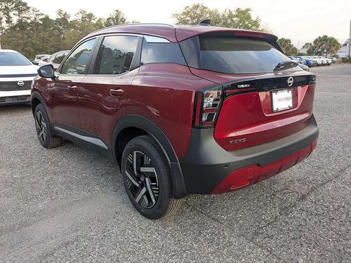 Scarlet Ember Tintcoat 2026 Nissan Kicks SV