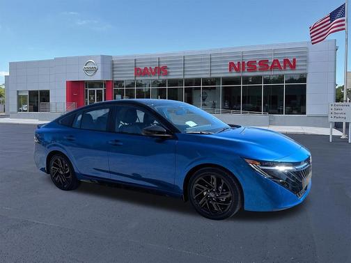 Bluestone Pearl/Super Black 2027 Nissan Sentra SR