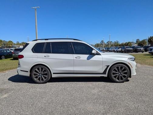 2020 BMW X7 M50i